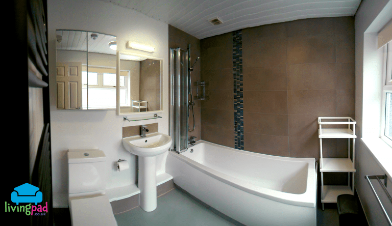 Bathroom with mixer shower